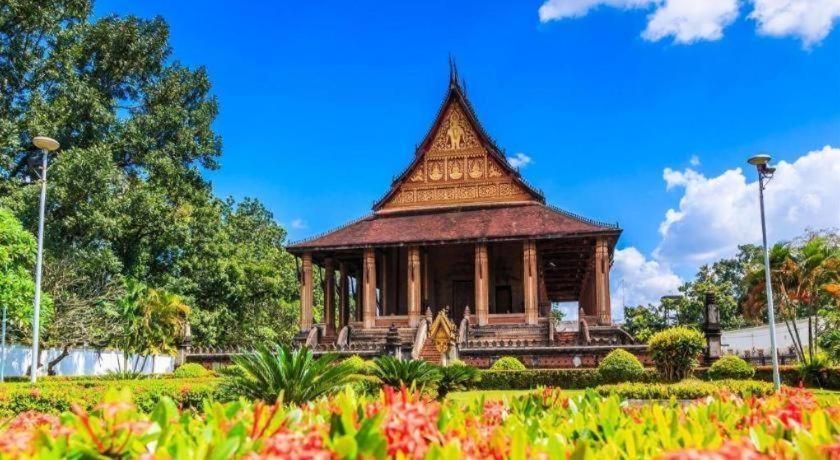 Grand Szechuan Hotel Vientiane Exterior photo