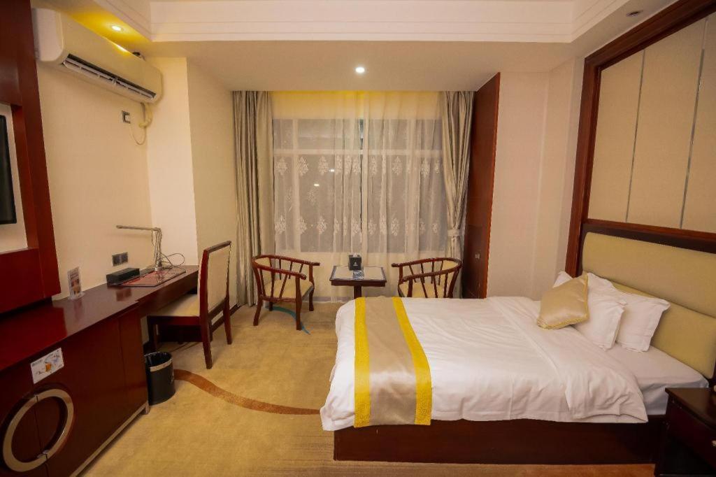 Grand Szechuan Hotel Vientiane Exterior photo